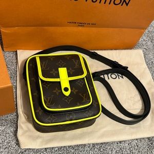 LOUIS VUITTON Shoulder Bag M80793 Brown